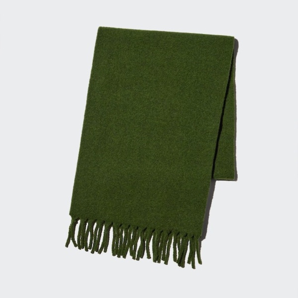 Uniqlo Olive Green Soufflé Yarn Chunky Scarf - BRAND NEW